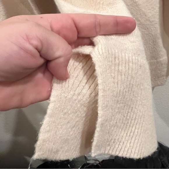 J Crew size medium oversized cream sweater wool alpaca blend v neck - Picture 7 of 7